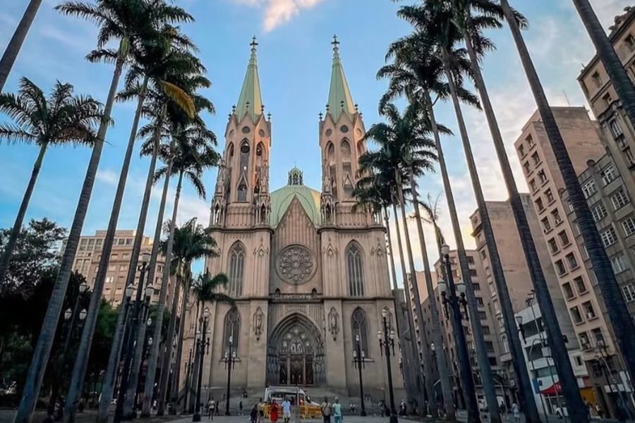 Catedral da Sé localizada no Centro Histórico de São Paulo